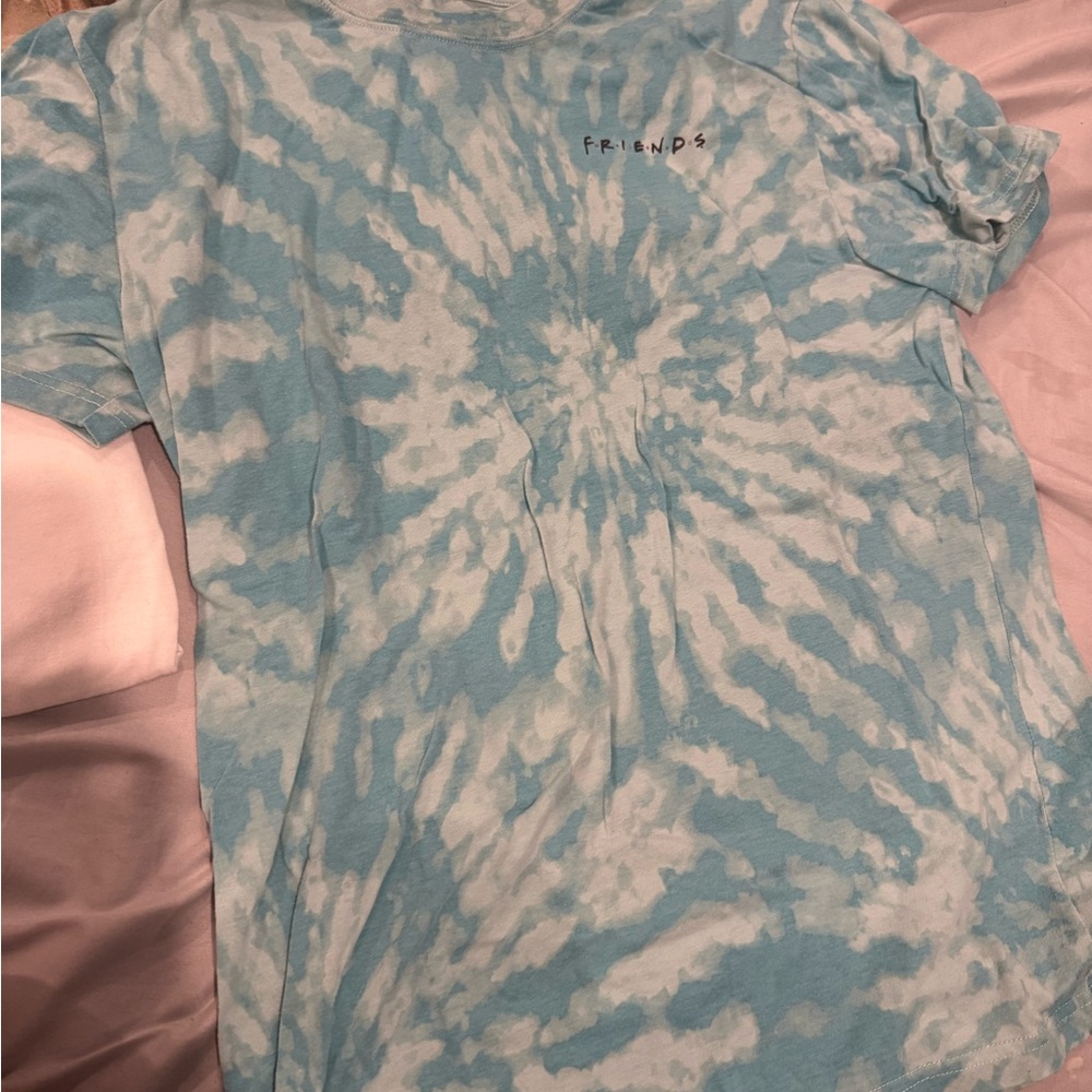 FRIENDS Graphic Tee Bundle - Picture 5 of 7